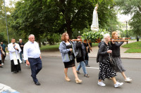 19 sierpnia)przypada dzień objawień Fatimskich. Po Mszy św. o godz. 18:00 odbyła  się procesja Różańcowa ulicami Szczecina