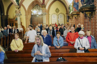 Dzień fatimski. O godz. 18:00 odbyła się Msza św. z nowenną do Matki Bożej. Po jej zakończeniu procesja fatimska ulicami Szczecina. Modlitwie przewodniczył ks. Maciej Czaczyk.