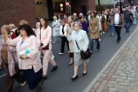 Dzień fatimski. O godz. 18:00 odbyła się Msza św. z nowenną do Matki Bożej. Po jej zakończeniu procesja fatimska ulicami Szczecina. Modlitwie przewodniczył ks. Maciej Czaczyk.