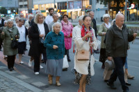 Dzień fatimski. O godz. 18:00 odbyła się Msza św. z nowenną do Matki Bożej. Po jej zakończeniu procesja fatimska ulicami Szczecina. Modlitwie przewodniczył ks. Maciej Czaczyk.